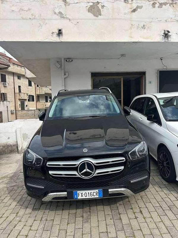 Nero Usata 2019 Mercedes GLE300 SUV | 37.900 € (Buon prezzo) - Immagine 1/4