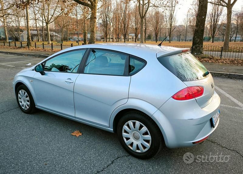 Usata Seat Leon Reference 86 CV (63 kW) 2010 Grigio Utilitaria