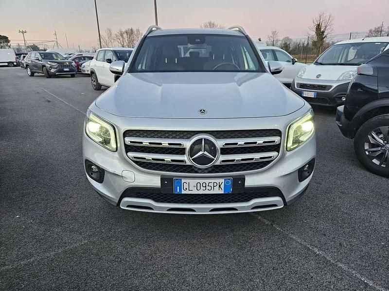 Usata Mercedes GLB200 Business 150 CV (110 kW) 2022 Argento SUV