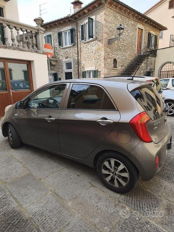 Usata Kia Picanto 67 CV (49 kW) 2017 Grigio Utilitaria