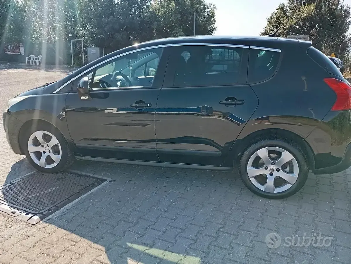 Usata Peugeot 3008 112 CV (82 kW) 2013 Nero Station wagon