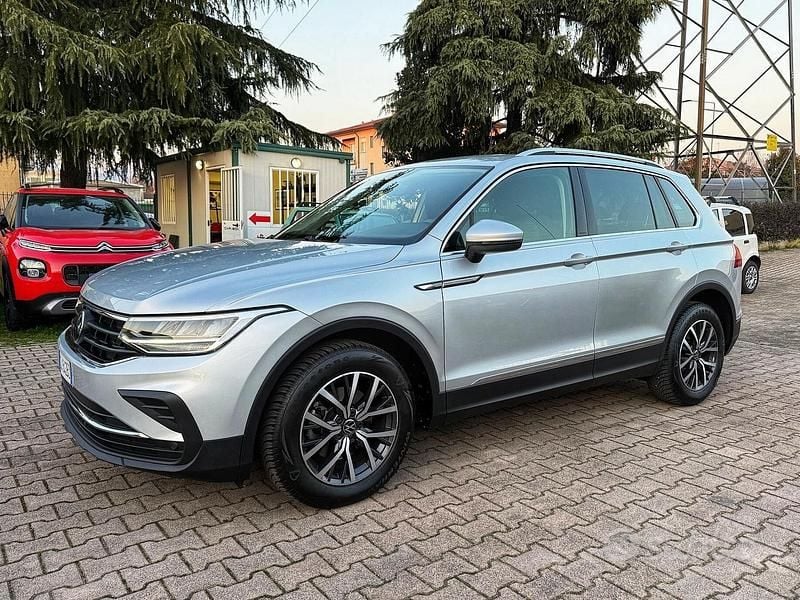 Usata VW Tiguan SE 150 CV (110 kW) 2022 Grigio SUV