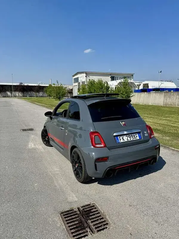 Usata Abarth 695 165 CV (121 kW) 2017 Utilitaria