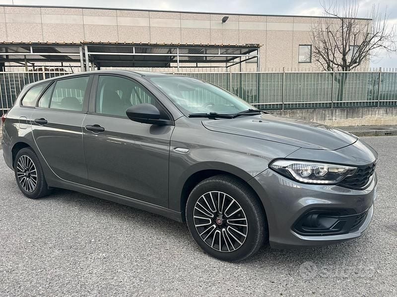 Usata Fiat Tipo Business 130 CV (95 kW) 2021 Grigio Station wagon