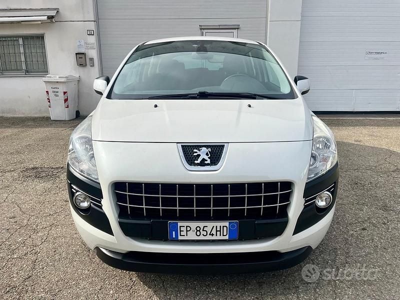 Usata Peugeot 3008 112 CV (82 kW) 2012 Bianco Station wagon