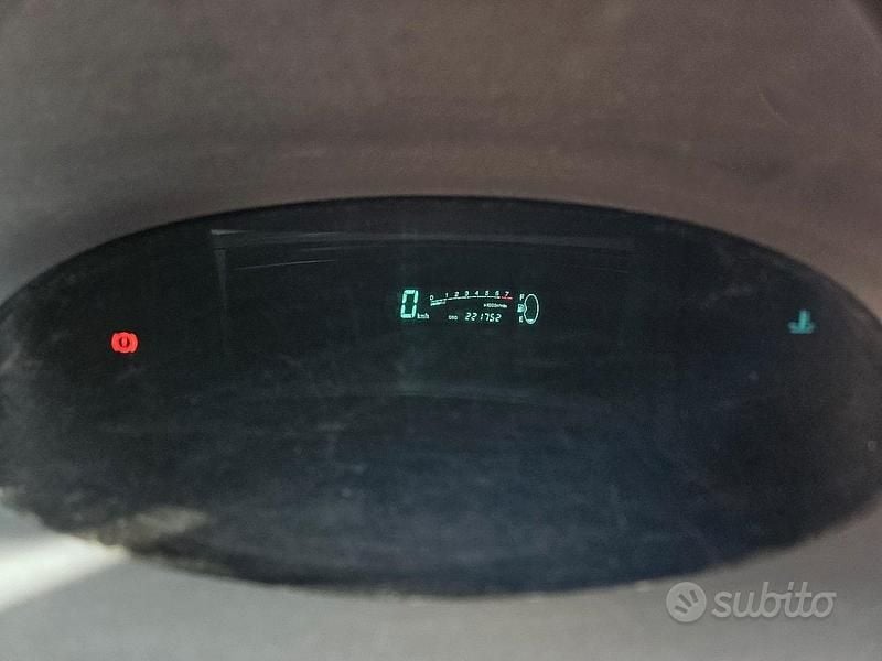 Usata Toyota Yaris Sol 69 CV (50 kW) 2000 Berlina