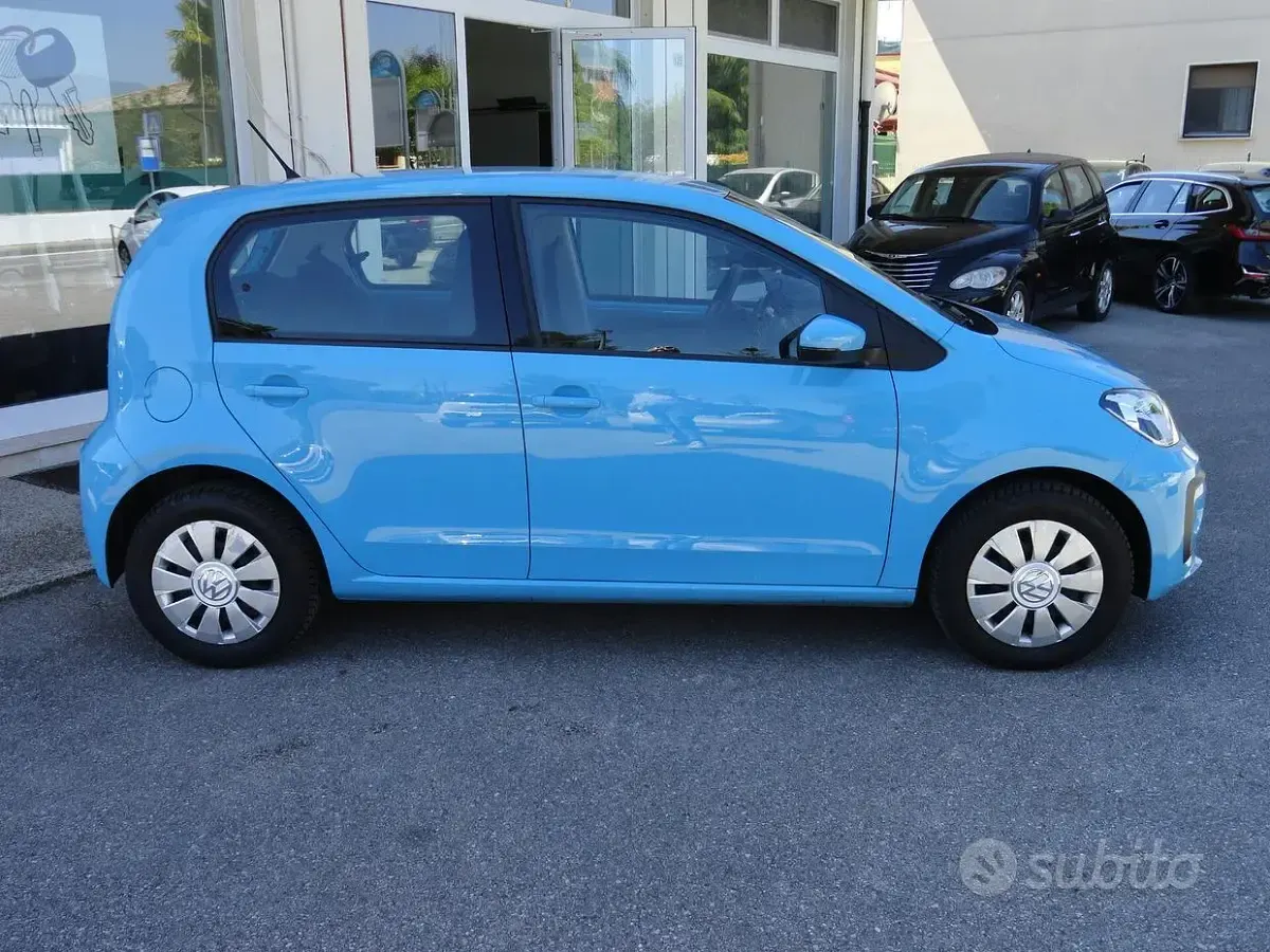 Usata VW up! Move 75 CV (55 kW) 2018 Blu Utilitaria