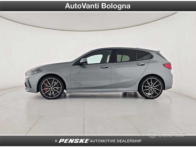 Usata BMW 116 M Sport 116 CV (85 kW) 2024 Grigio Utilitaria