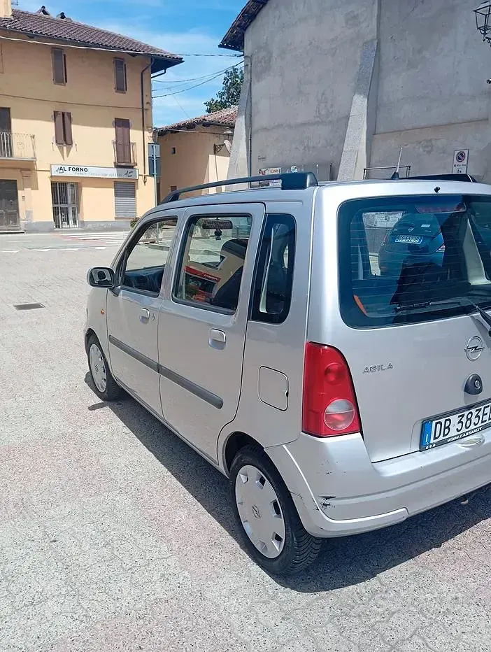 Usata Opel Agila Club 80 CV (58 kW) 2006 Grigio Utilitaria