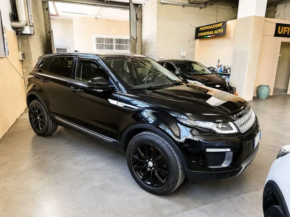 Usata Land Rover Range Rover evoque 150 CV (110 kW) 2017 Nero SUV