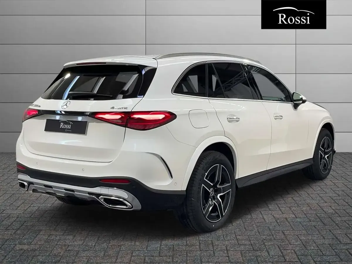 Nuova Mercedes GLC300e 197 CV (144 kW) 2026 Bianco polare SUV