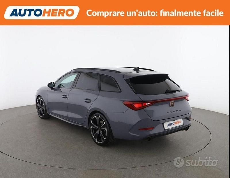 Usata Cupra Leon VZ 245 CV (180 kW) 2024 Grigio Station wagon