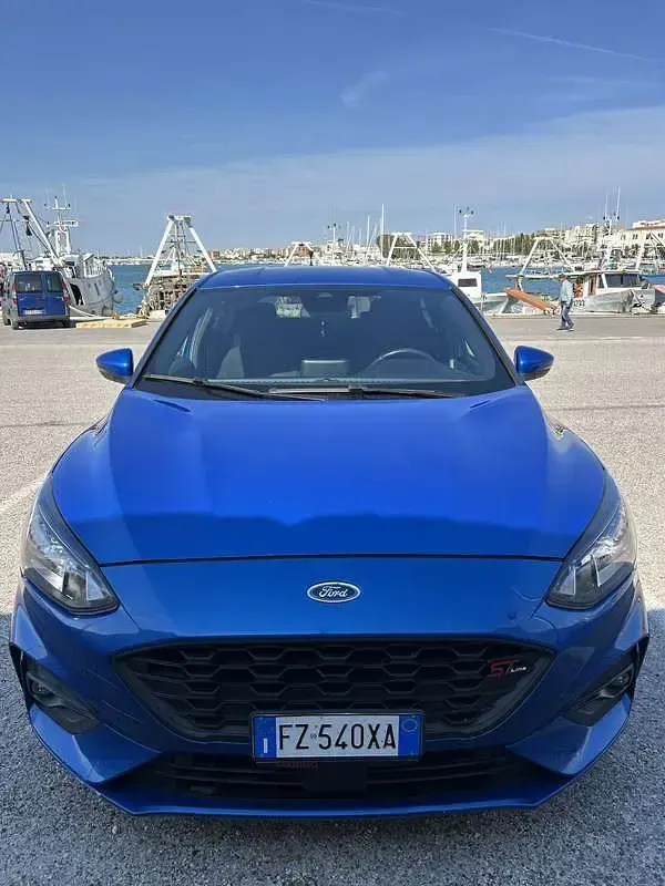 Usata Ford Focus ST-Line 120 CV (88 kW) 2020 Blu Berlina
