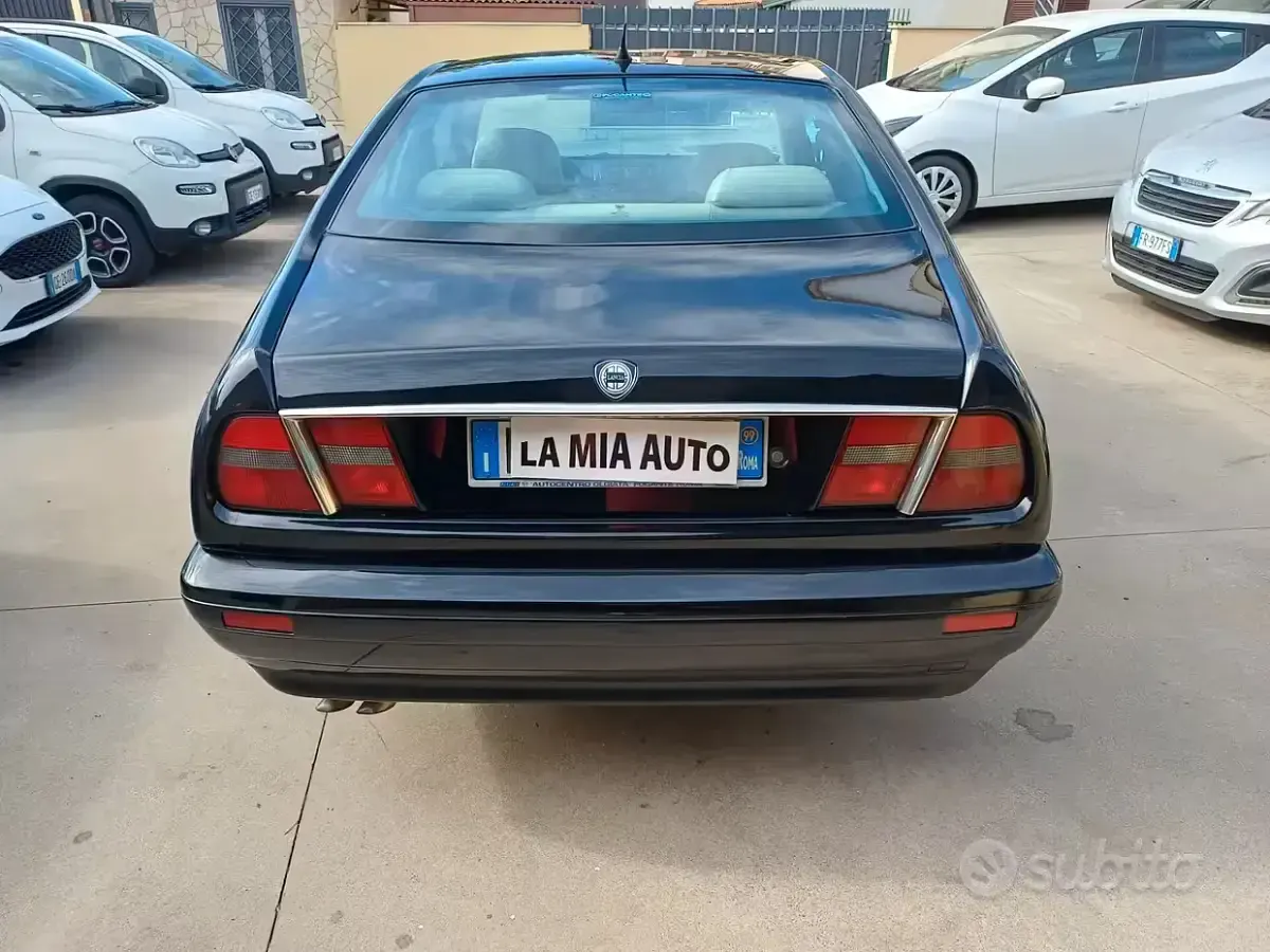 Begagnad Lancia Kappa 220 HK (161 kW) 1999 Svart Sportkupé