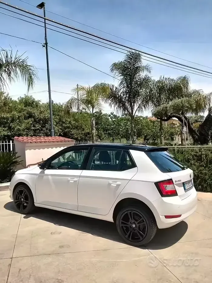 Usata Skoda Fabia Design Edition 60 CV (44 kW) 2019 Bianco Utilitaria