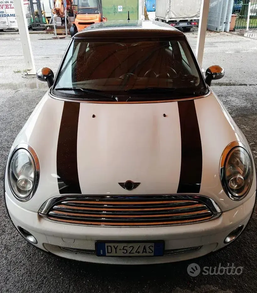 Usata Mini Cooper 120 CV (88 kW) 2009 Beige Utilitaria