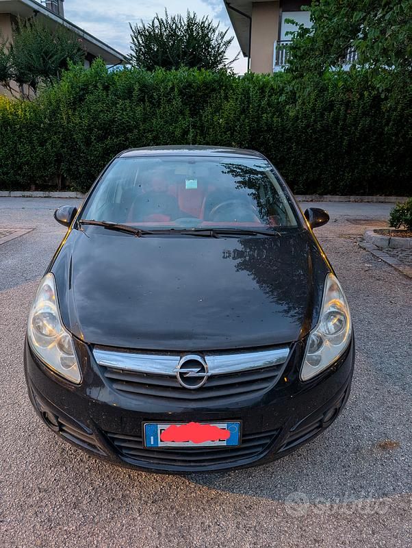 Nero Usata 2009 Opel Corsa Cosmo Tre volumi | 999 € (Super prezzo) - Immagine 1/4