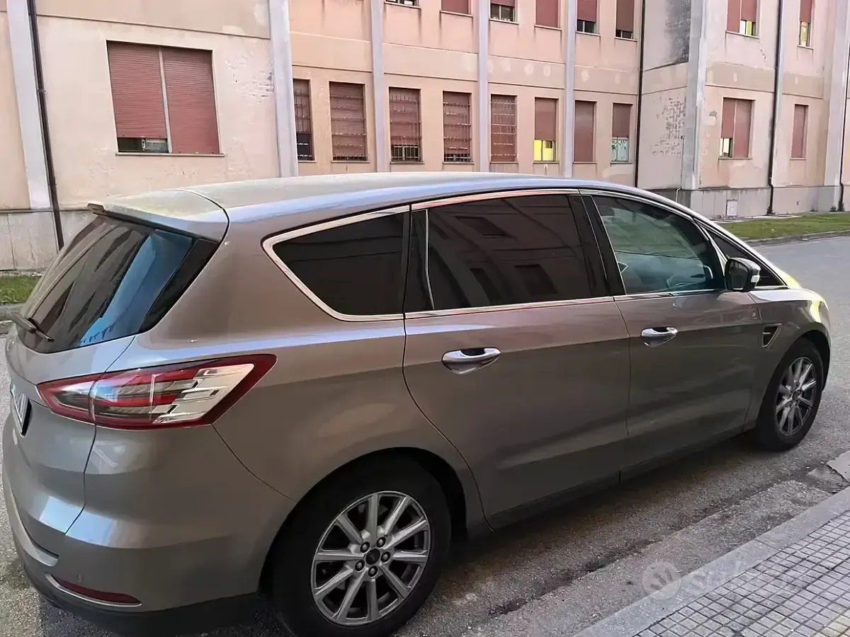 Usata Ford S-MAX S 150 CV (110 kW) 2016 Grigio Monovolume