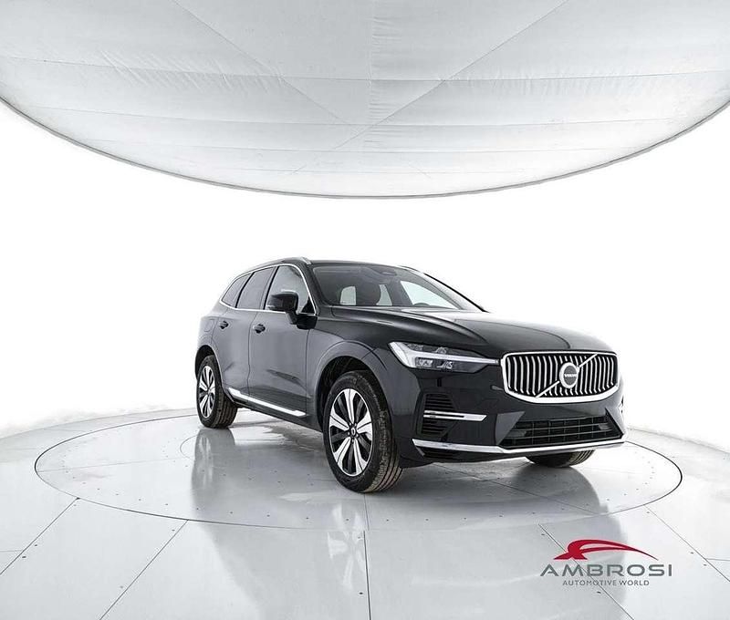 Nuova Volvo XC60 Core 349 CV (256 kW) 2025 Nero SUV