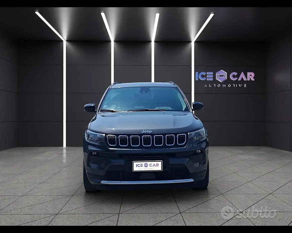 Usata Jeep Compass Limited 131 CV (96 kW) 2022 Grigio SUV