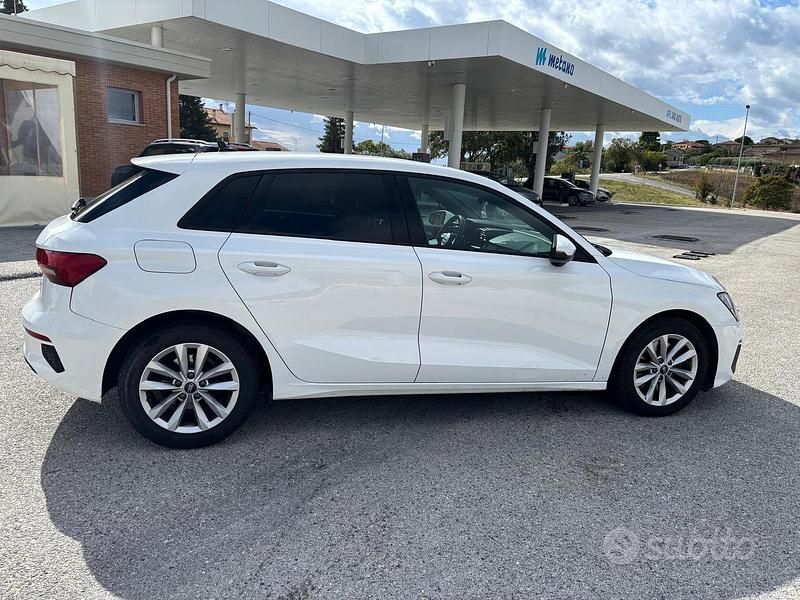 Usata Audi A3 Business 131 CV (96 kW) 2021 Bianco Berlina