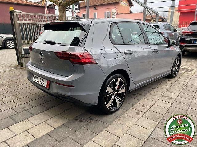 Usata VW Golf VIII GTE 245 CV (180 kW) 2023 Grigio Berlina