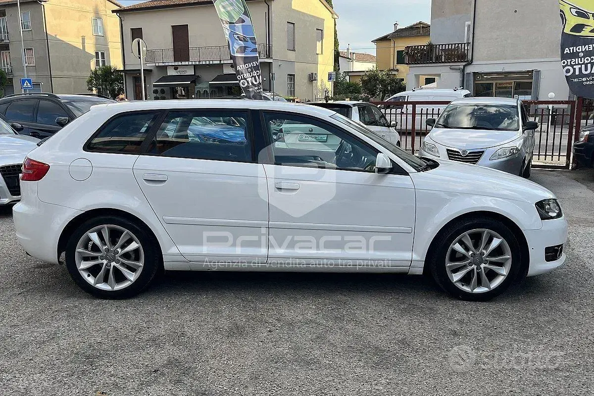 Usata Audi A3 Sportback Ambition 105 CV (77 kW) 2011 Bianco Utilitaria