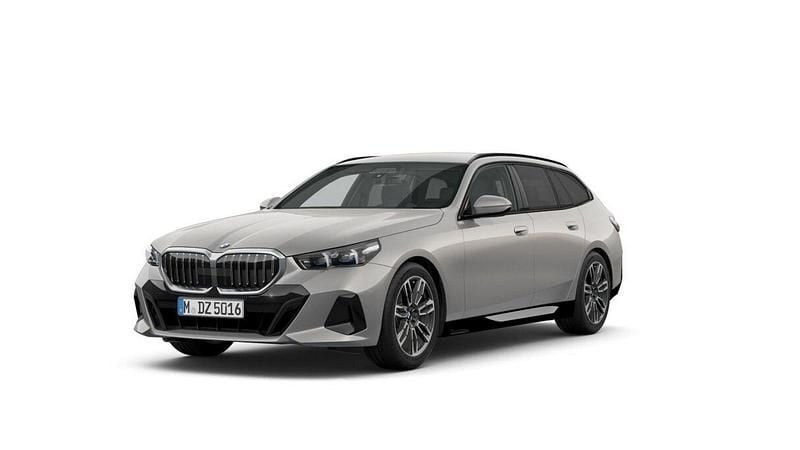 Nuova BMW 520 197 CV (144 kW) 2026 Gray Station wagon