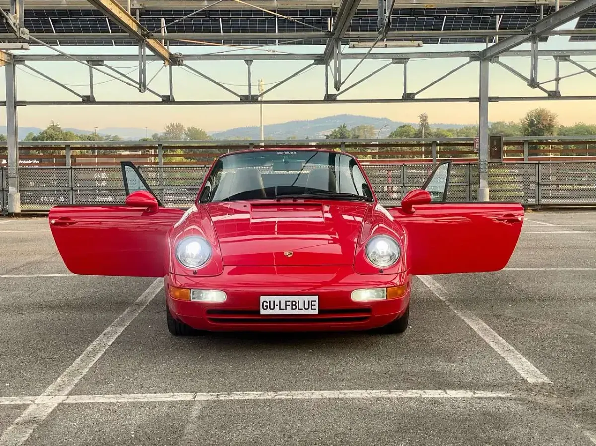 Usata Porsche 911 Carrera Cabriolet 272 CV (200 kW) 1994 Indian red Cabrio