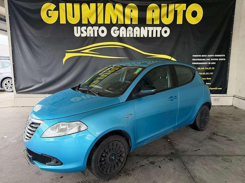 Usata Lancia Ypsilon 69 CV (50 kW) 2014 Blu/azzurro Utilitaria