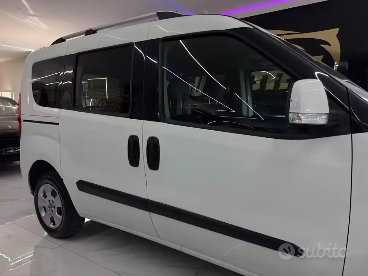 Usata Fiat Doblò Dynamic 105 CV (77 kW) 2013 Bianco Monovolume