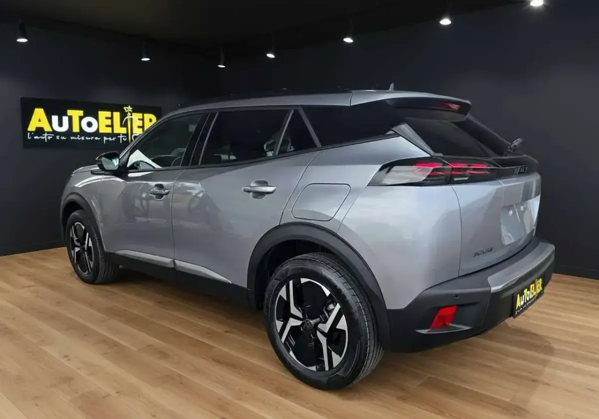 Nuova Peugeot 2008 Allure 101 CV (74 kW) 2025 Grigio SUV