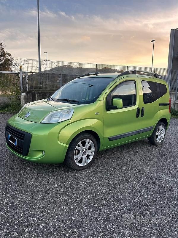 Verde Usata 2008 Fiat Qubo Trekking Monovolume | 4999 € - Immagine 1/4