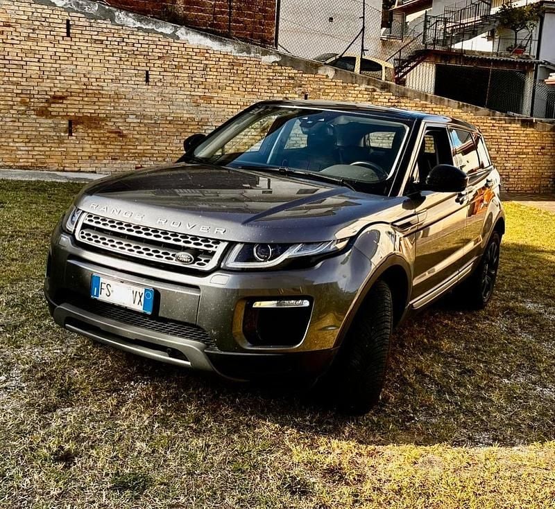 Usata Land Rover Range Rover evoque 2018 Grigio SUV