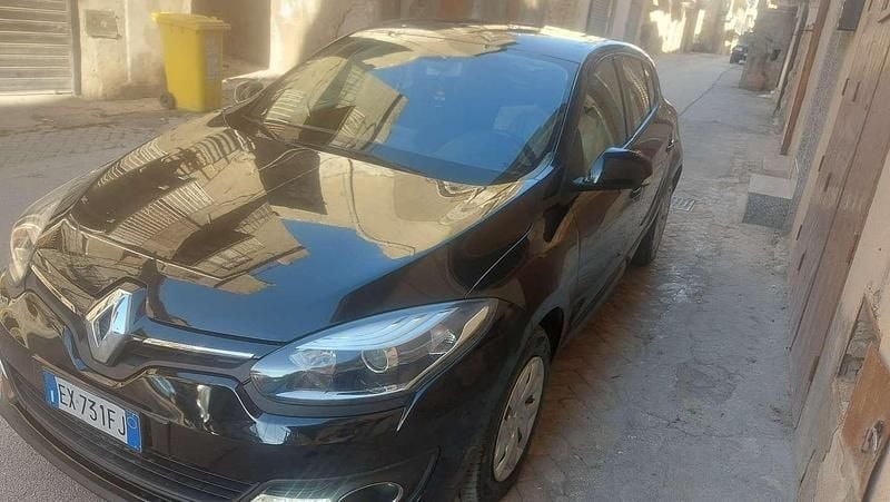 Usata Renault Mégane LIMITED 110 CV (80 kW) 2014 Berlina