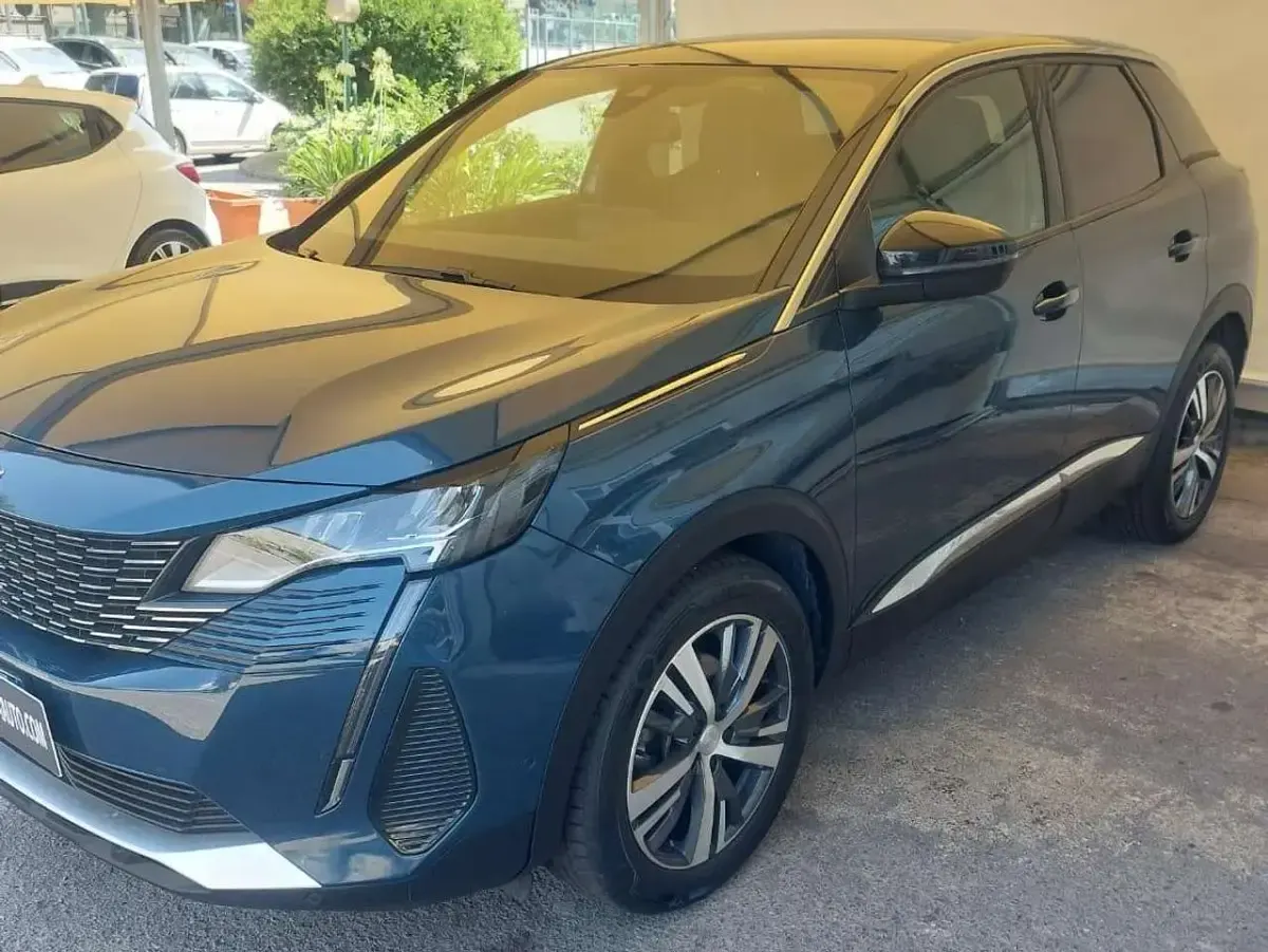 Usata Peugeot 3008 GT 131 CV (96 kW) 2023 Blu/azzurro SUV
