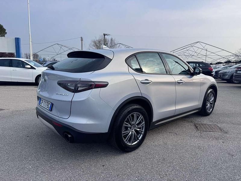 Usata Alfa Romeo Stelvio Super 210 CV (154 kW) 2023 Grigio vulc met SUV