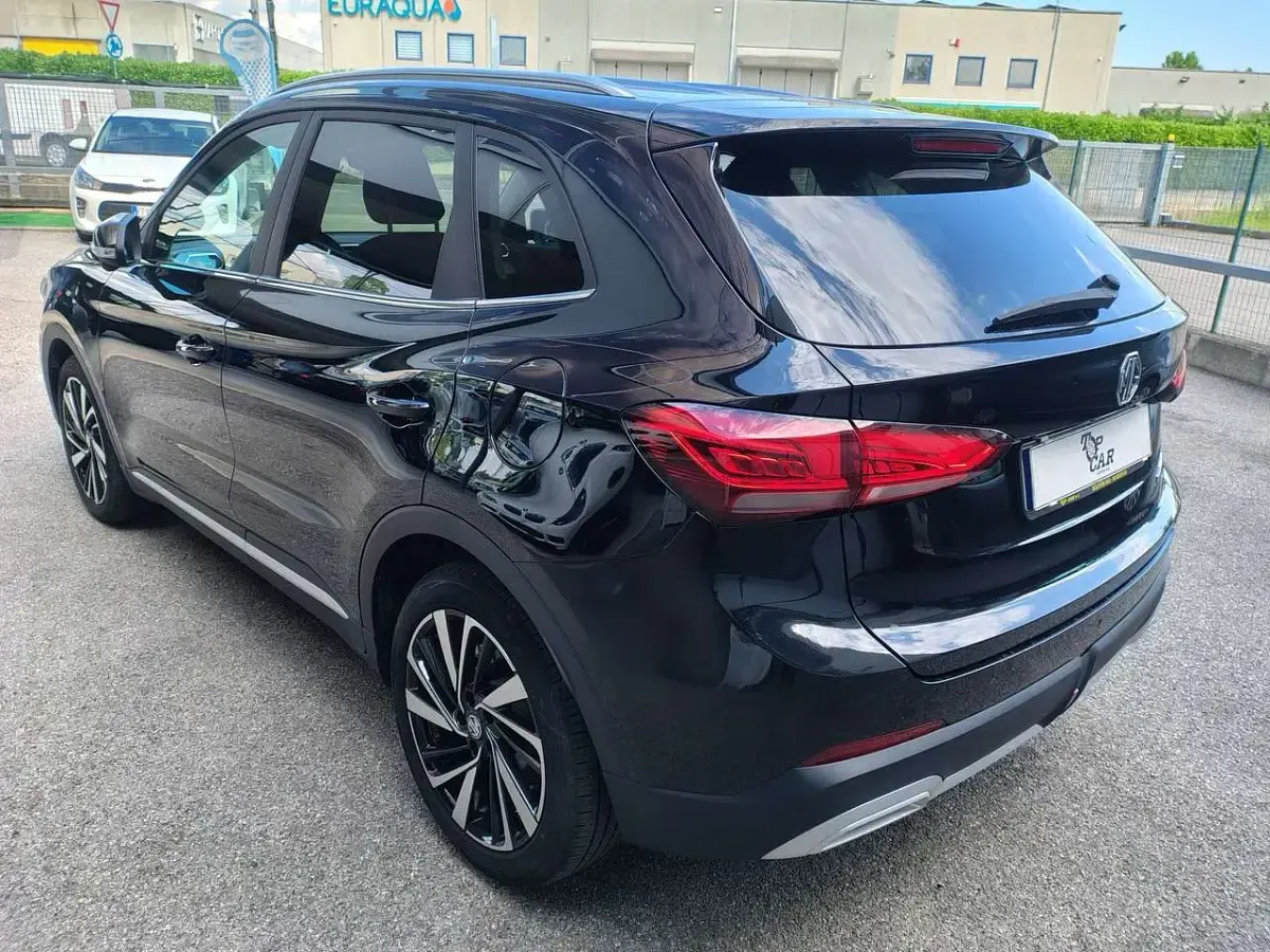 Usata MG ZS Luxury 102 CV (75 kW) 2025 Nero SUV