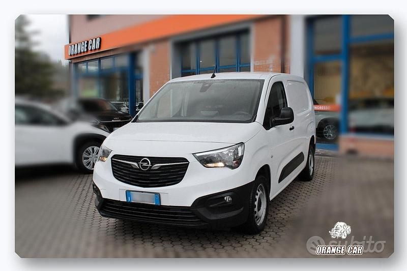 Usata Opel Combo Edition 131 CV (96 kW) 2022 Bianco Monovolume