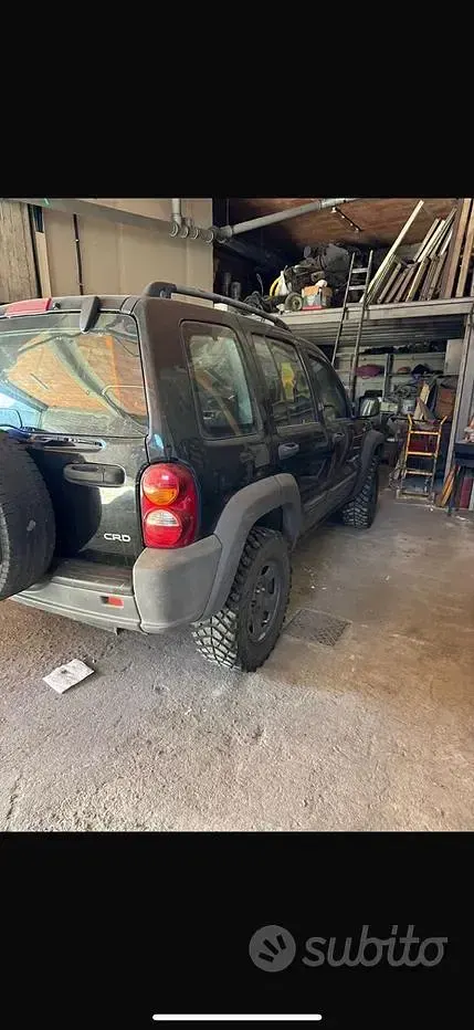 Usata Jeep Cherokee 116 CV (85 kW) 2006 SUV