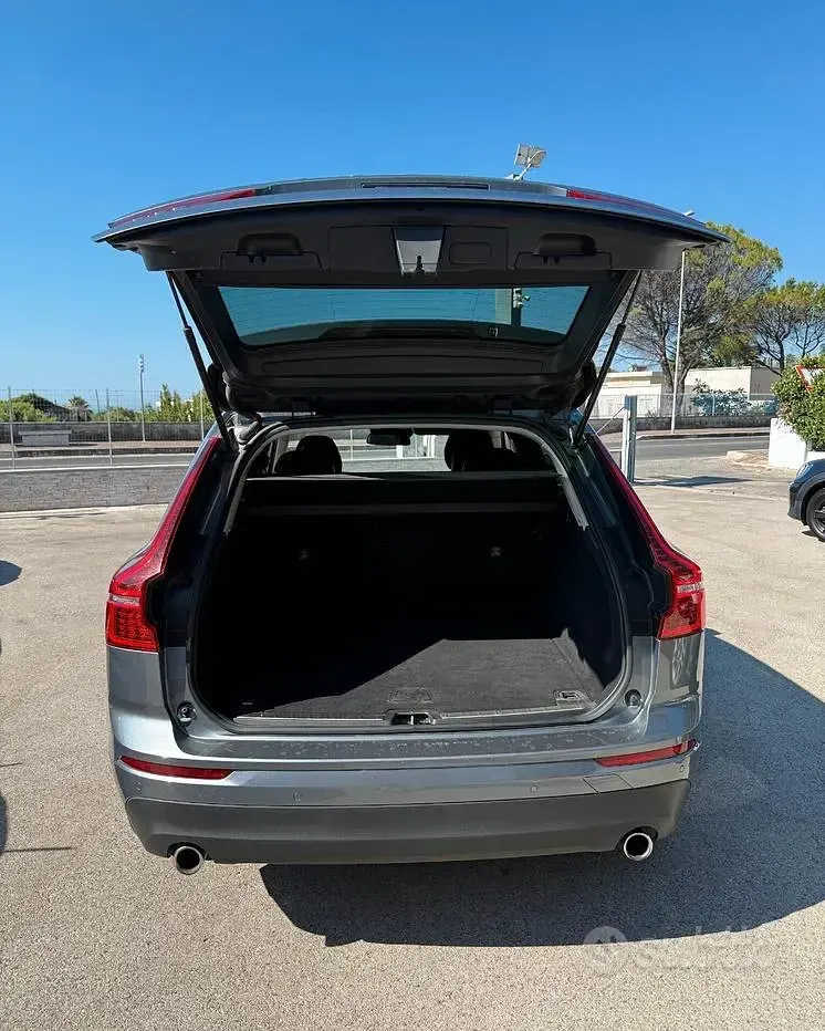 Usata Volvo XC60 Business Edition 190 CV (139 kW) 2018 Grigio SUV
