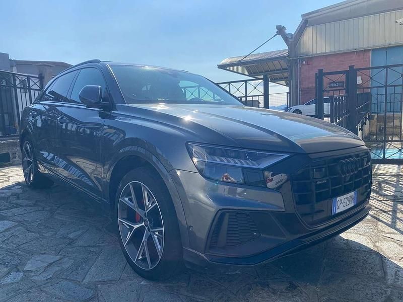 Usata Audi Q8 S-Line 286 CV (210 kW) 2023 Grigio SUV