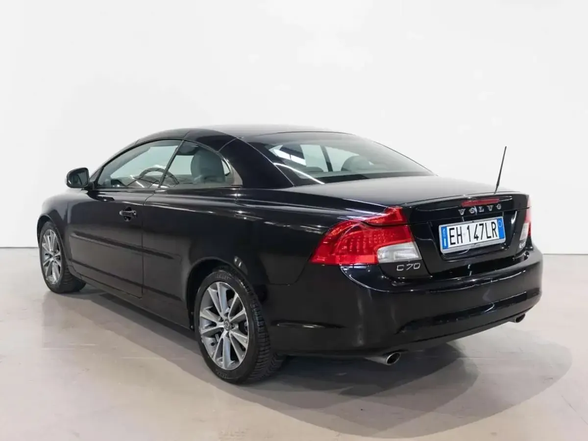 Usata Volvo C70 150 CV (110 kW) 2011 Nero Cabrio