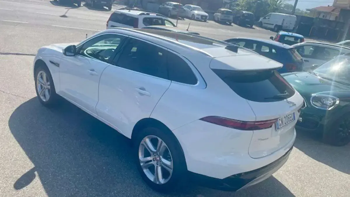 Usata Jaguar F-Pace SE 250 CV (183 kW) 2022 Bianco SUV