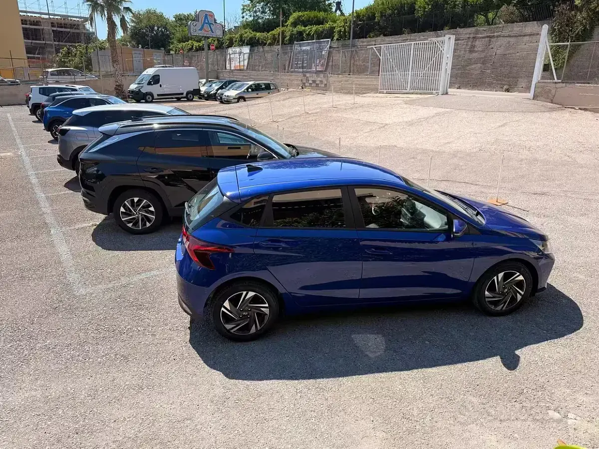 Usata Hyundai i20 84 CV (61 kW) 2023 Bluazzurro Utilitaria