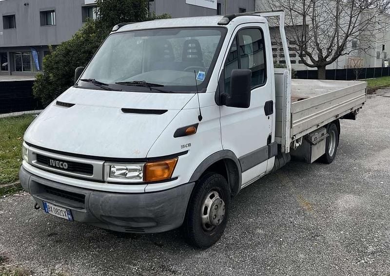 Usata Iveco Daily 125 CV (91 kW) 2001
