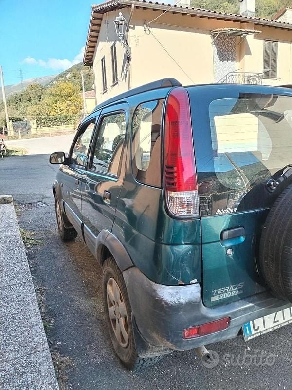 Usata Daihatsu Terios 86 CV (63 kW) 2005 SUV