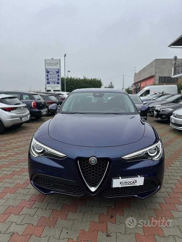 Usata Alfa Romeo Stelvio Business 160 CV (117 kW) 2020 Blu SUV