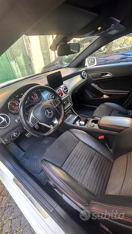 Usata Mercedes CLA220 2016 Bianco Berlina