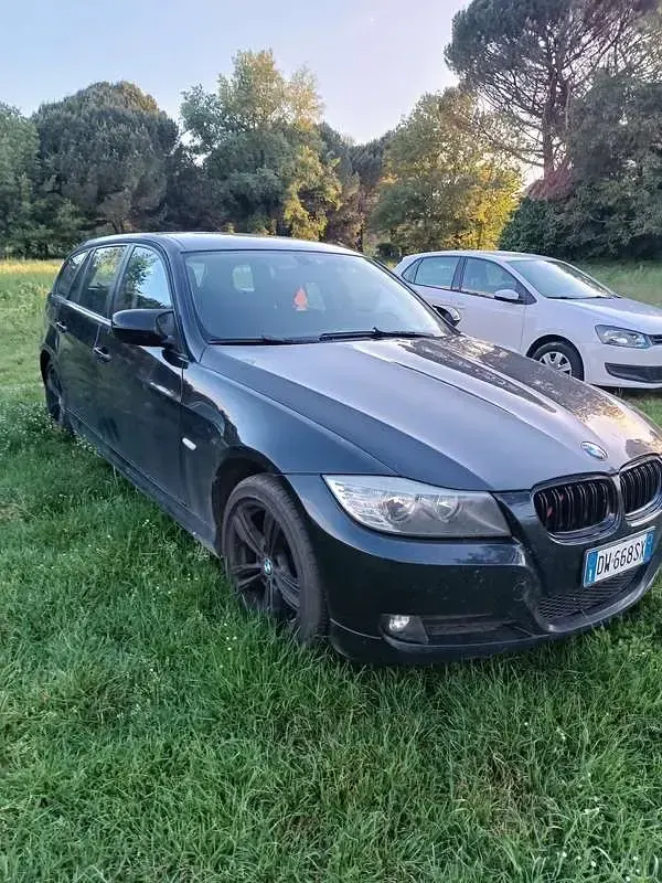 Usata BMW 318 143 CV (105 kW) 2009 Nero Station wagon